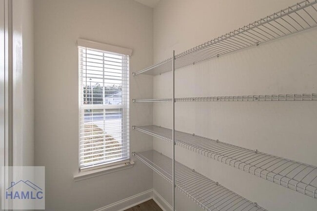 Building Photo - 260 Rutledge Dr
