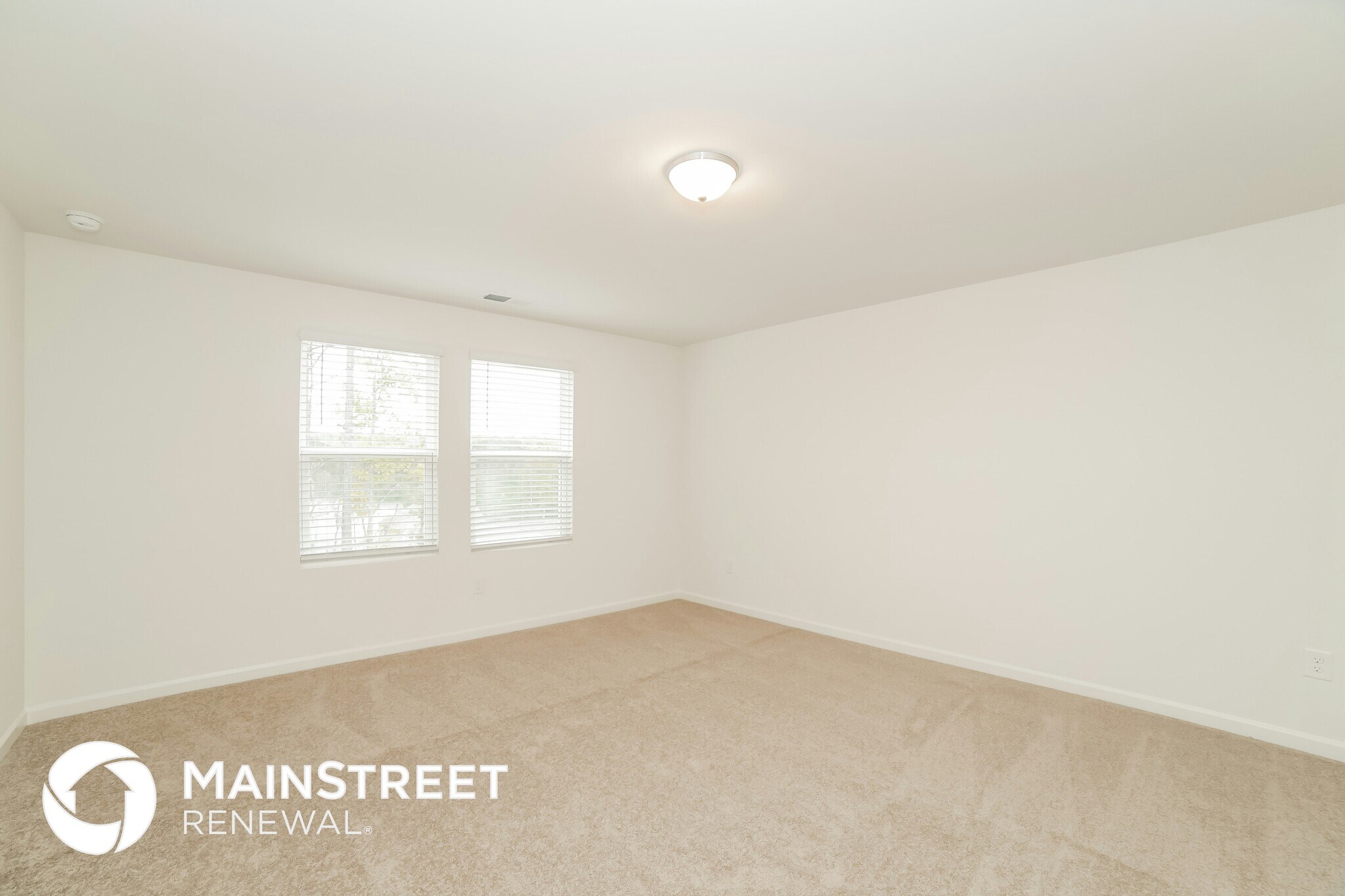 Building Photo - 8615 Paradise Dr