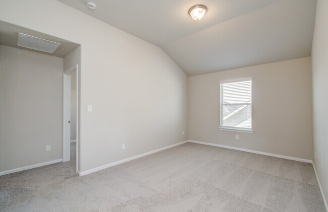 Building Photo - 8411 Beacon Bay Cir