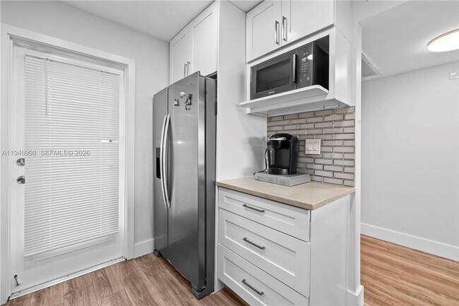 Building Photo - 2661 S Course Dr