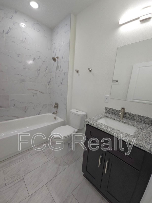 Building Photo - 9841 N Sistine Terrace