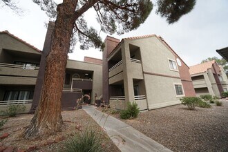 Building Photo - 5022 S Rainbow Blvd
