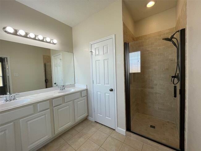 Building Photo - 2313 Cantabria Ln