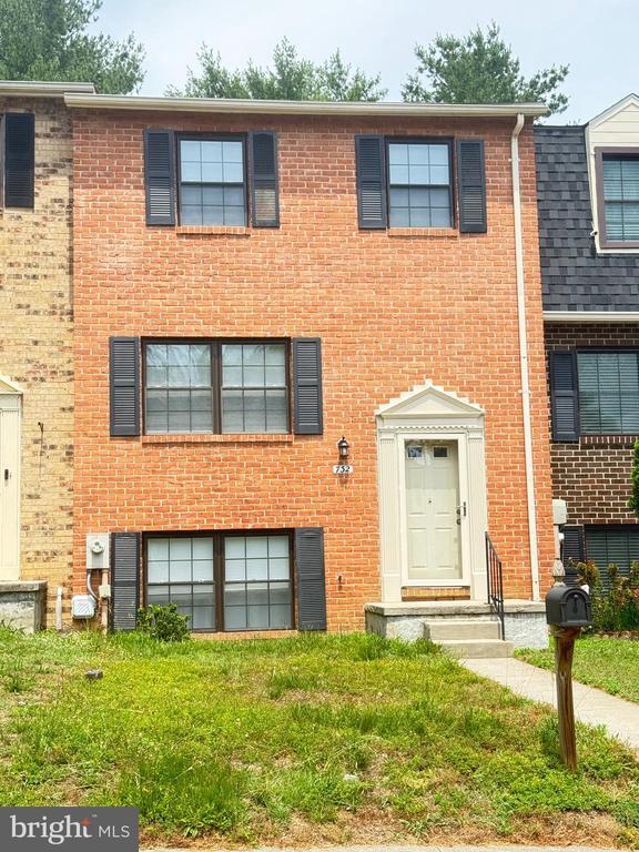 Building Photo - 732 Wilton Farm Dr