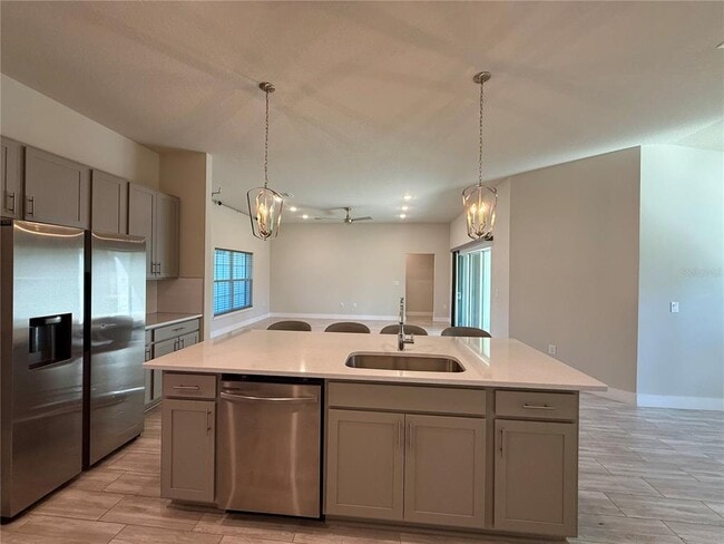 Building Photo - 49 Pilgrim Dr