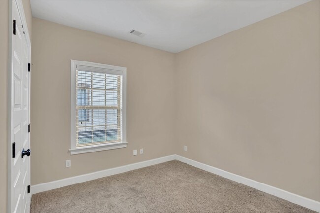 Building Photo - Rosemary Gate Townhome For Rent