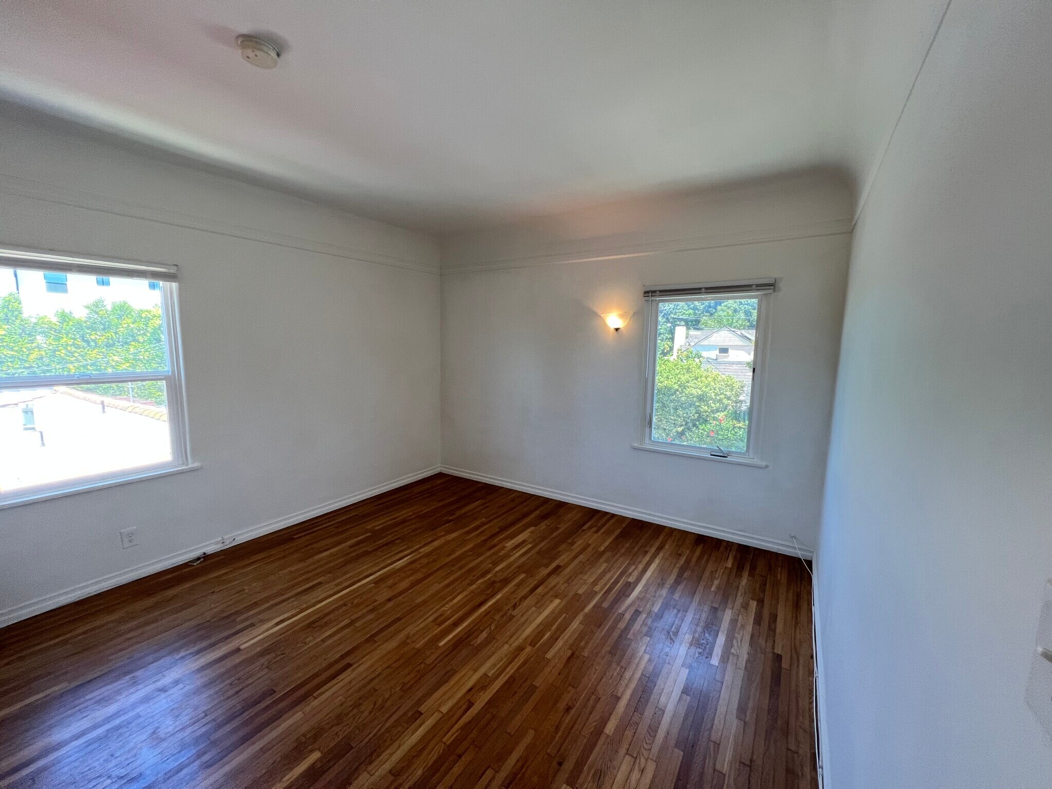 Building Photo - 1874 S Redondo Blvd