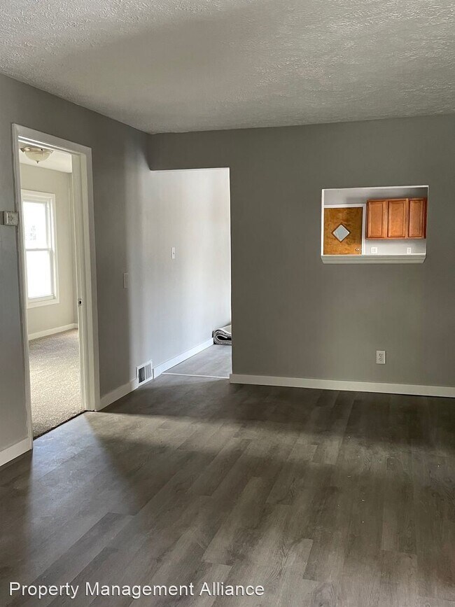 Building Photo - 3 br, 1 bath House - 303 Melrose Drive