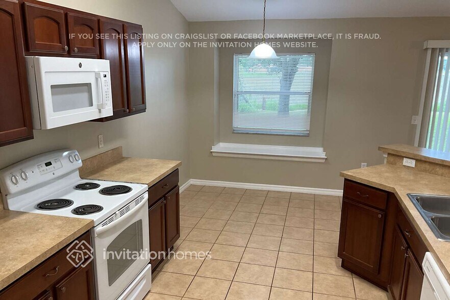 Building Photo - 2476 Rusk Ct