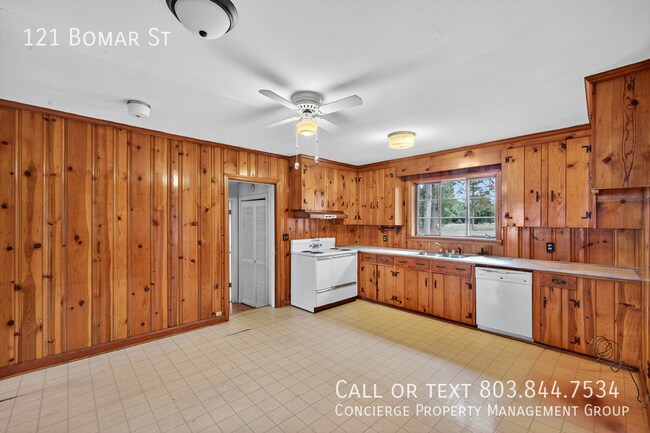 Building Photo - 121 Bomar St