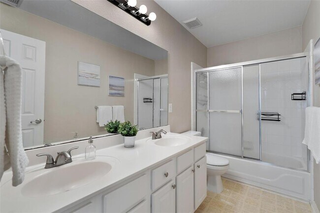 Building Photo - 1404 Hunter Ace Way