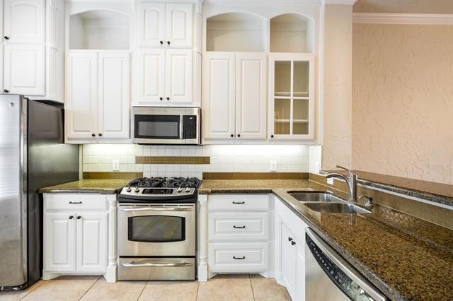 Building Photo - 554 Rockingham Dr