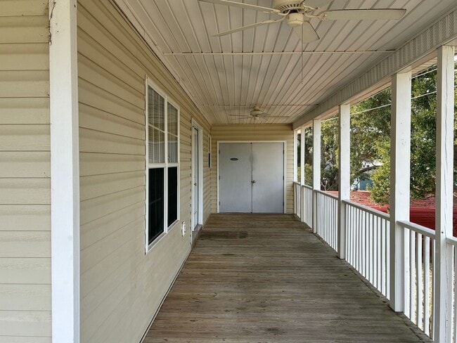 Building Photo - 2 Bedroom 1 Bath Home in Howells Point, Sunset Harbor, Bolivia, N C