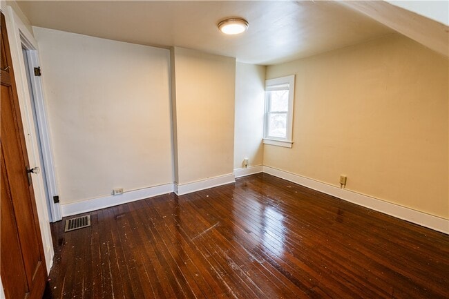 Building Photo - 297-303-303 Dartmouth St