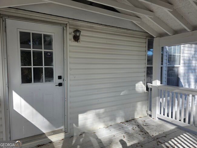 Building Photo - 203 River Oak Dr