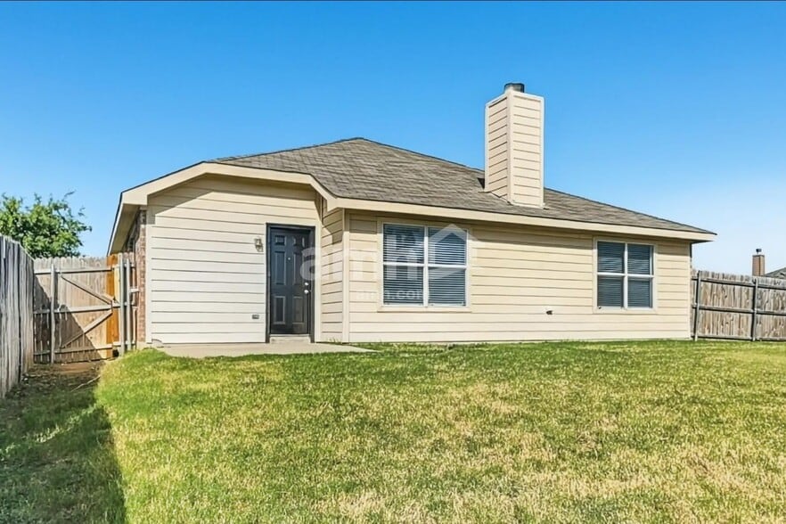 Building Photo - 14056 Wrangler Way