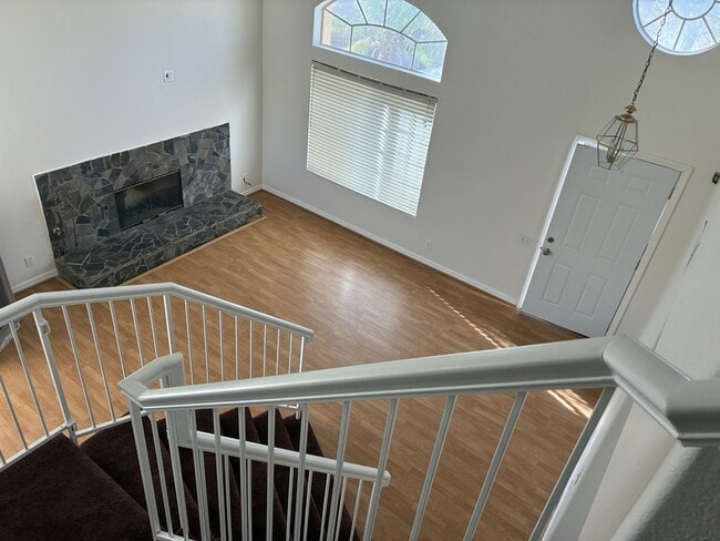 Building Photo - Newly Updated 4-bedroom, 3-bathroom home located in a great area of San Bernardino