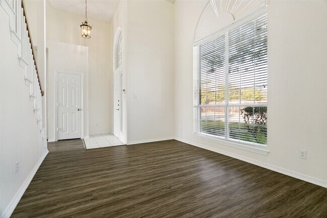 Building Photo - 4149 Creekmeadow Dr