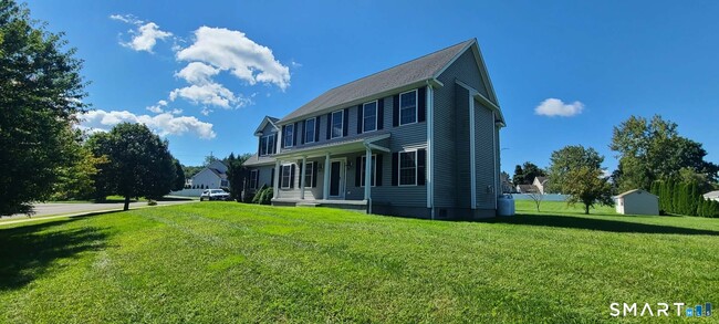 Building Photo - 47 Pineridge Dr