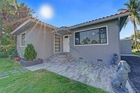 Building Photo - 529 NW 8th St