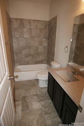 Building Photo - 5633 Briar Fld