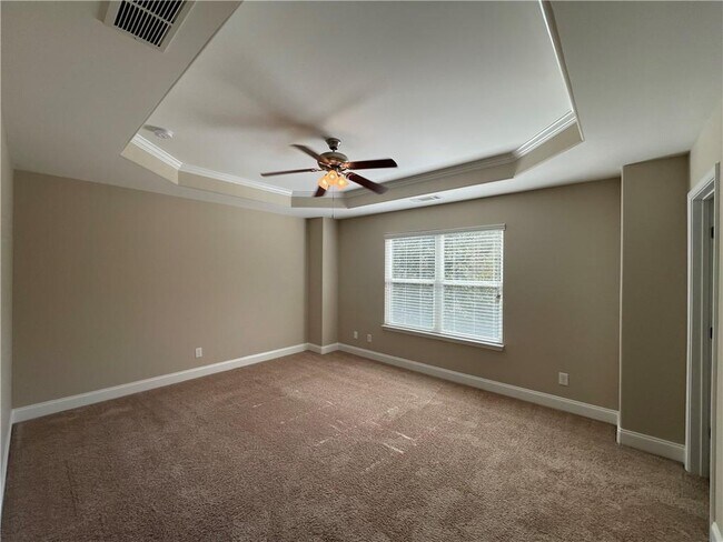 Building Photo - 495 Kirkland Dr