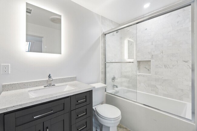 Building Photo - 54 Trumbull St