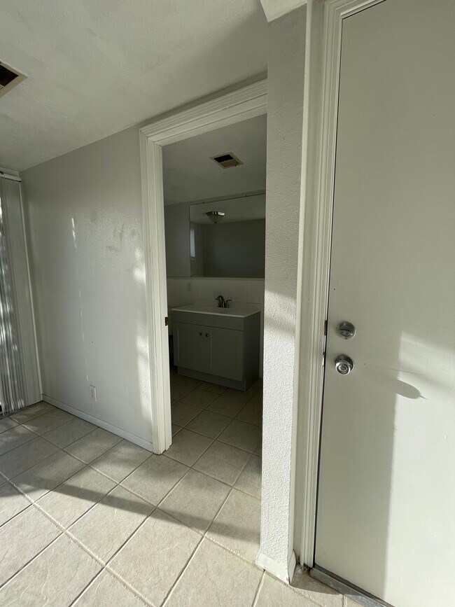Building Photo - 187 Vista Point Ct NE