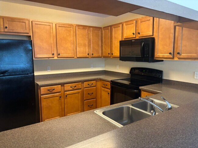 Building Photo - 4434 Gearhart Rd