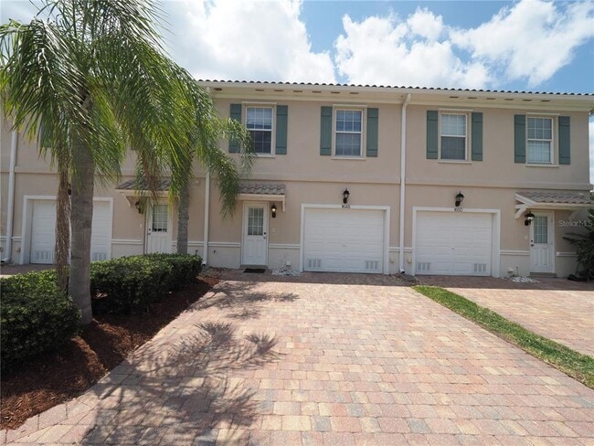 Building Photo - 1648 Napoli Dr W