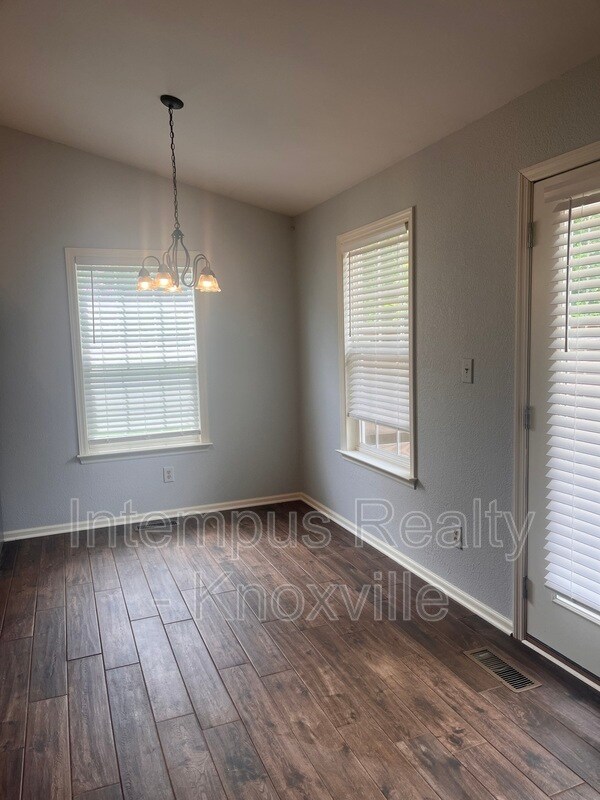 Building Photo - 1333 Willmann Ln