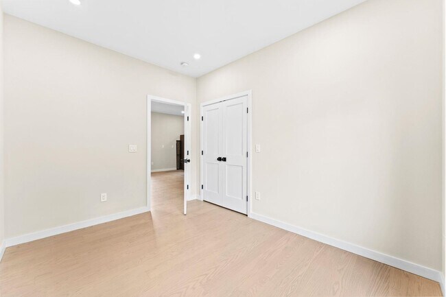 Building Photo - 165 Jefferson Ave