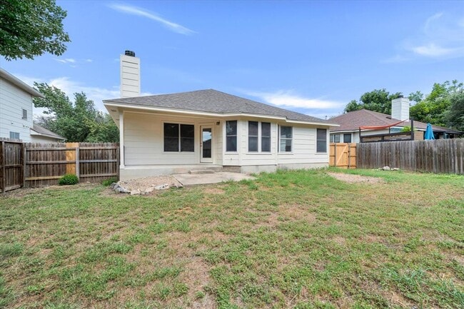 Building Photo - 1707 Primrose Ln