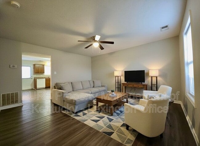 Building Photo - 1004 Whipporwill Dr