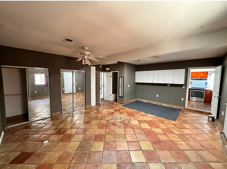 Comes with an additional walk-in closet, full-size bathroom and two entrances in the bedroom area. - 11524 Flower St