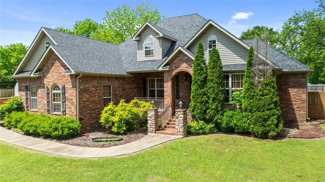 Primary Photo - 204 Tunbridge Dr