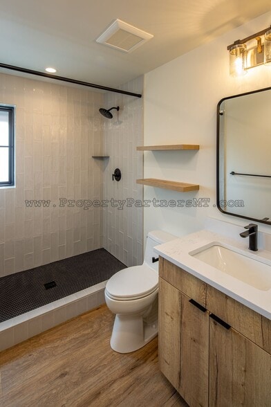 Building Photo - 824 S 8th Ave