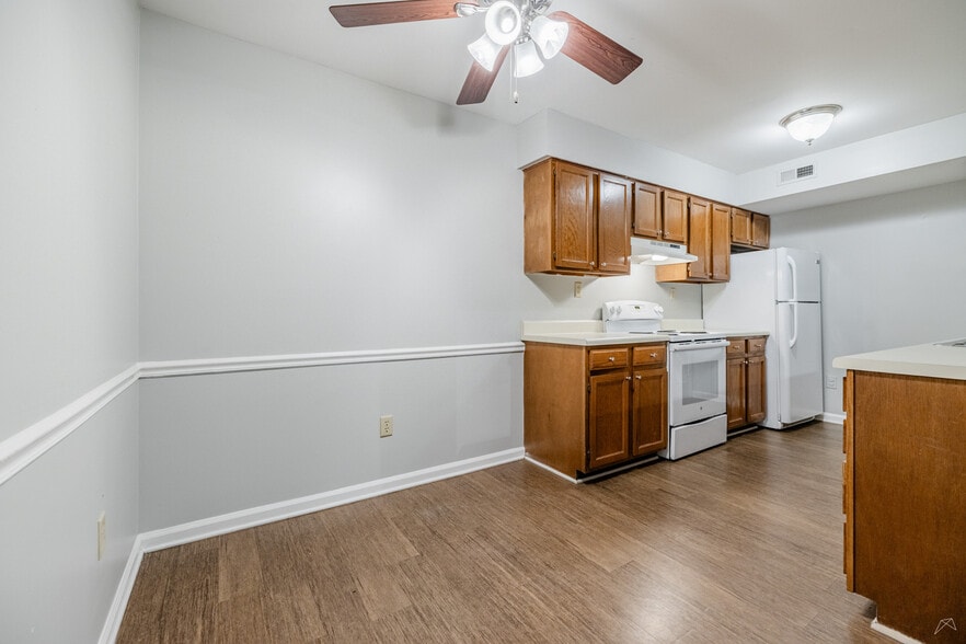 Building Photo - Forest Village