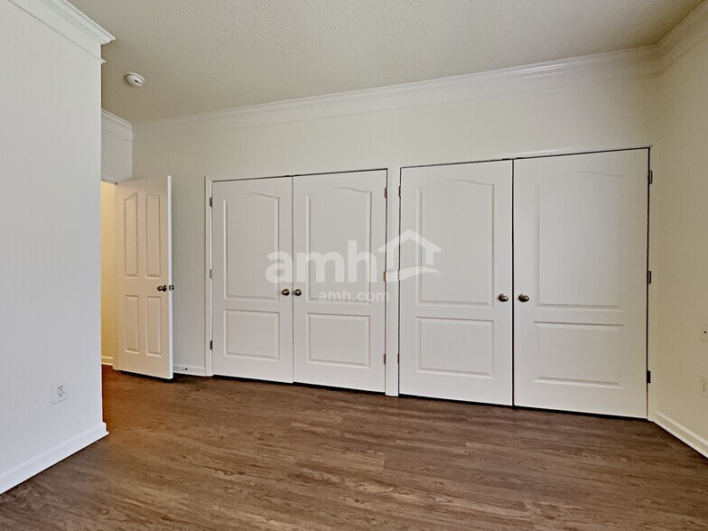 Building Photo - 6832 Alydar Ct