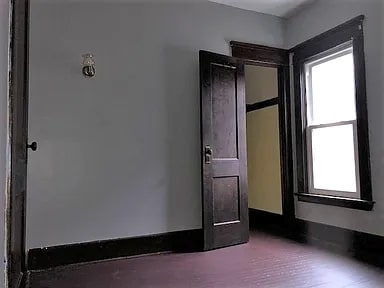 Bedroom 1 - 29 Macamley St