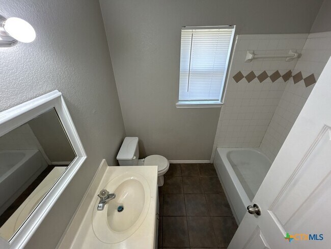 Building Photo - 4507 Lonesome Dove Dr