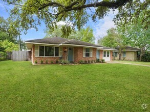 Building Photo - 9710 Bassoon Dr