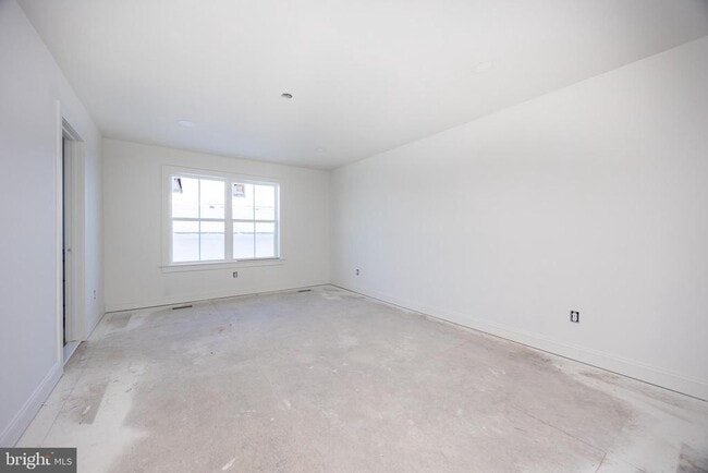 Building Photo - 453 E Franklin St