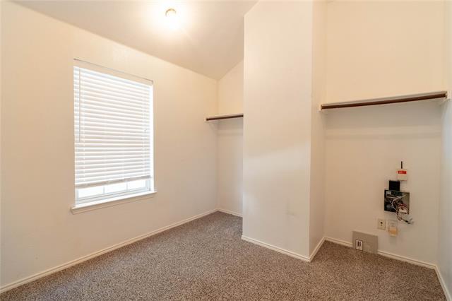 Building Photo - 5910 Dustin Trl