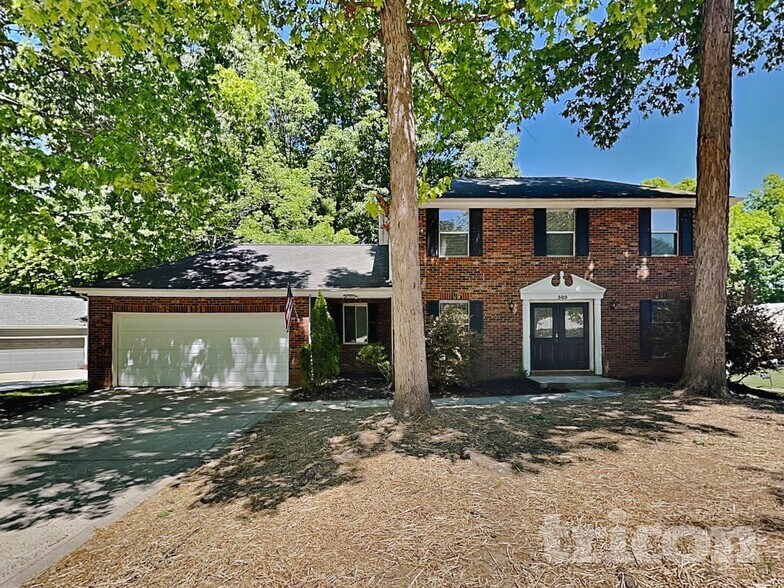 Building Photo - 509 Glen Ellyn Ct