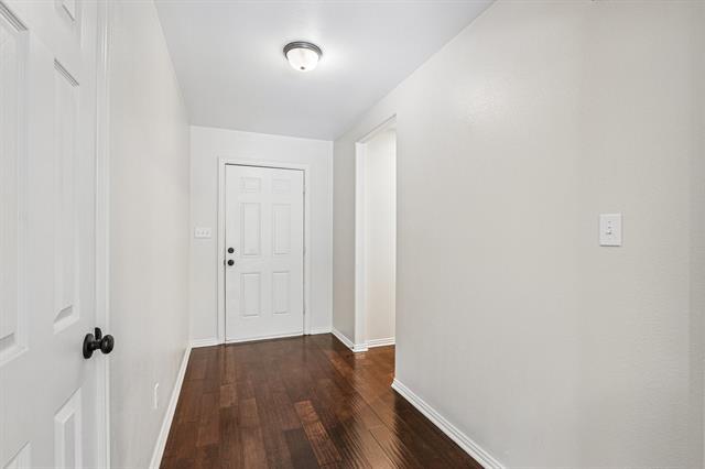 Building Photo - 3017 N Hickory St