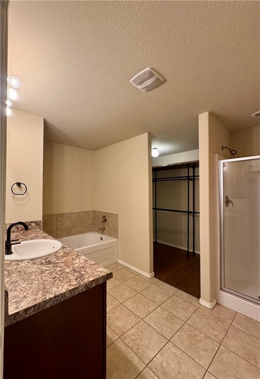 Building Photo - 630 Lasso Ln