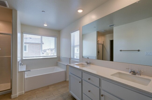 Building Photo - 6313 E Meritage Dr