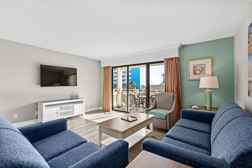 Building Photo - 2805B N Ocean Blvd