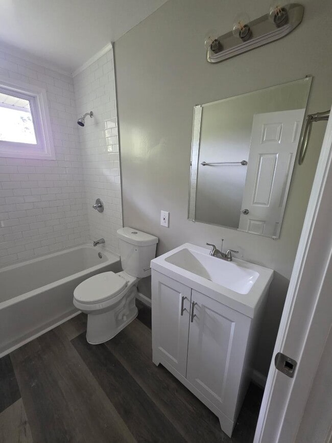 Building Photo - 1306 Cartwright Dr